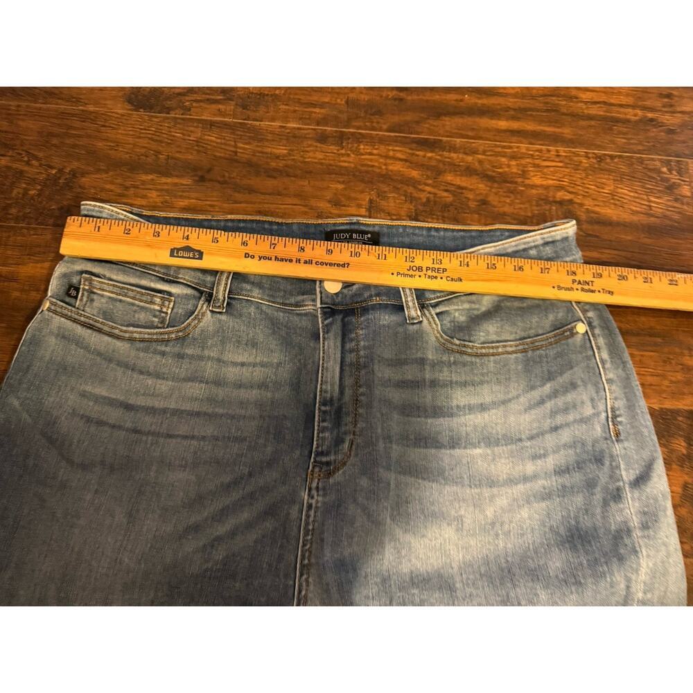 Judy Blue Women's 3XL Cutoff Distressed Denim Blue Shorts Jorts - Picture 8 of 8